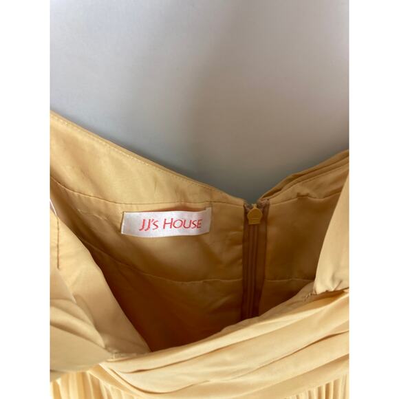 NWT JJ's House Deep V Pleated Gold Bridesmaid Dress Size 14 - Picture 3 of 5